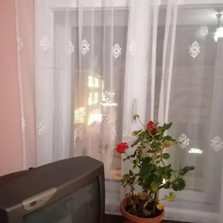 Apartment La 2 Pasi De Biserica Neagra *